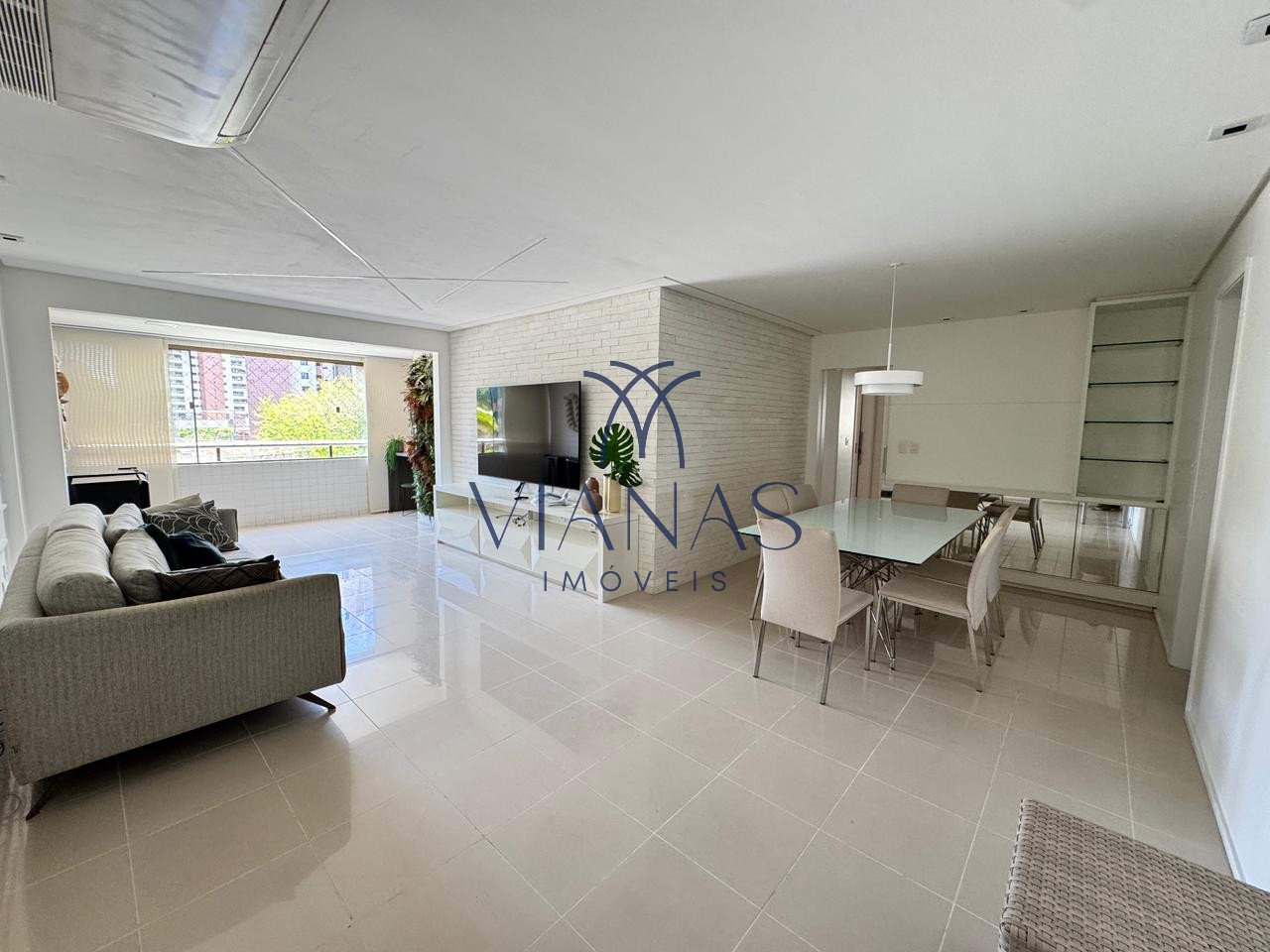 Foto 3 do imóvel Apartamento com 3 Quartos e 4 banheiros à Venda, 145 m² por R$ 1.200.000